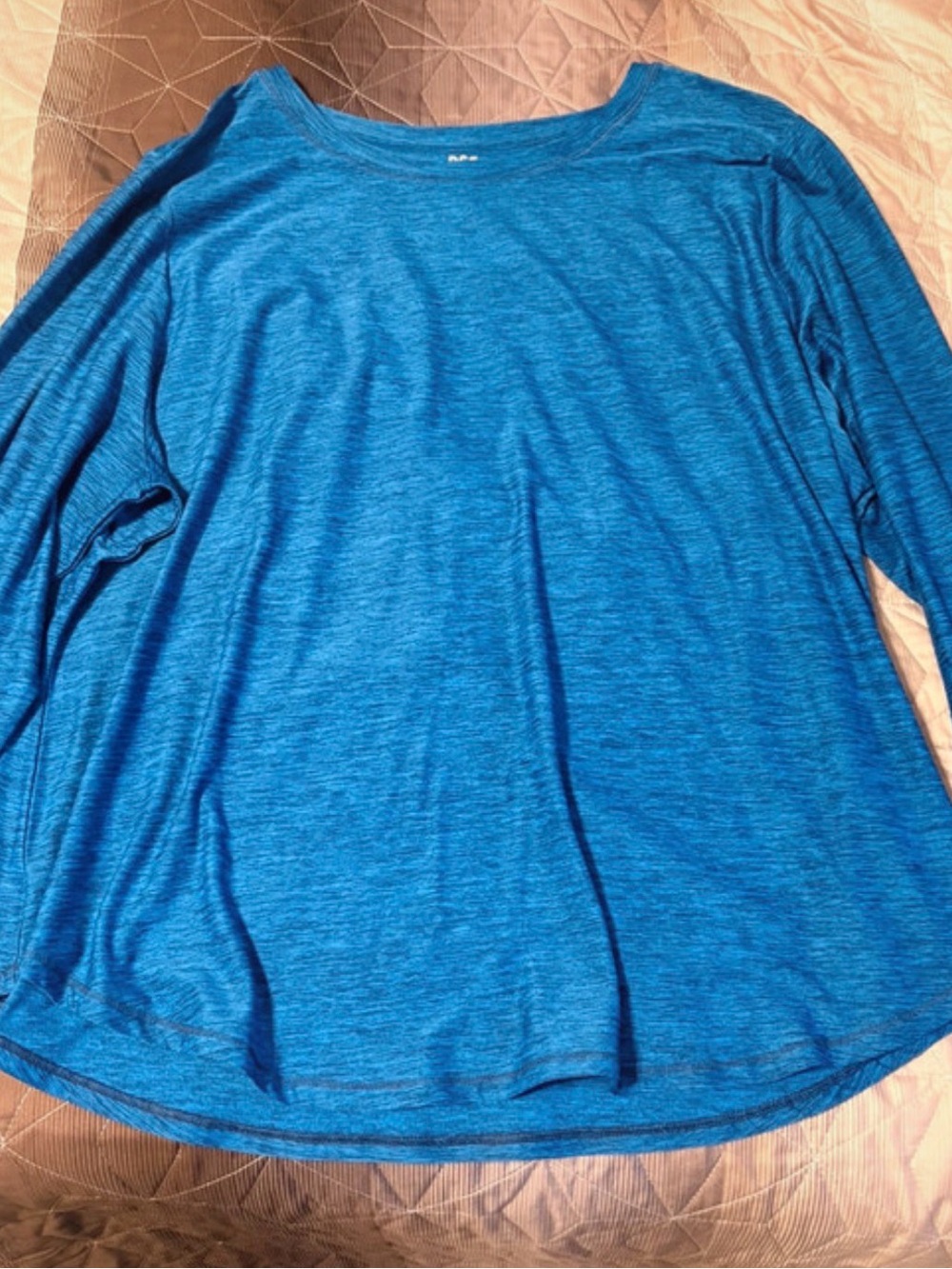 DSG Women's Heathered Blue Long Sleeve Scoop Neck Tee